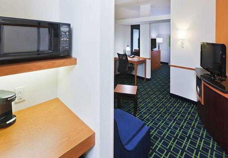 Fairfield Inn & Suites Tulsa South Medical District Bagian luar foto